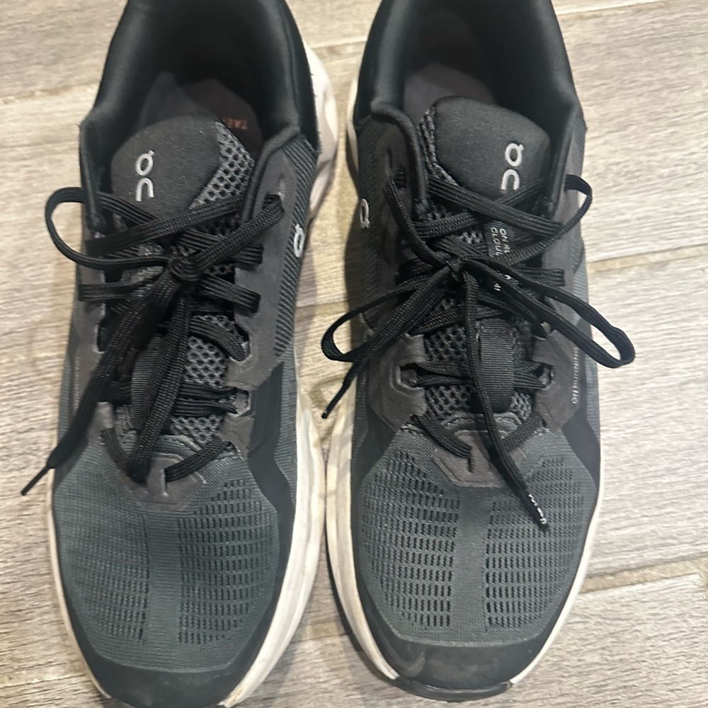 On Running Men's Black and White Athletic Shoes